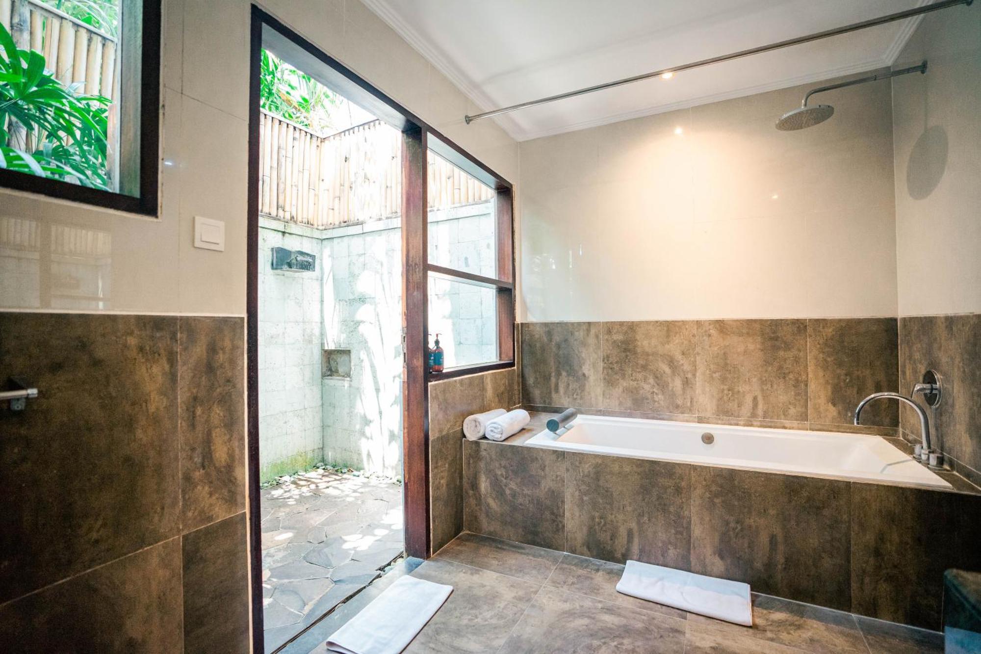 Shanti Estate Seminyak By Nakula Exterior photo